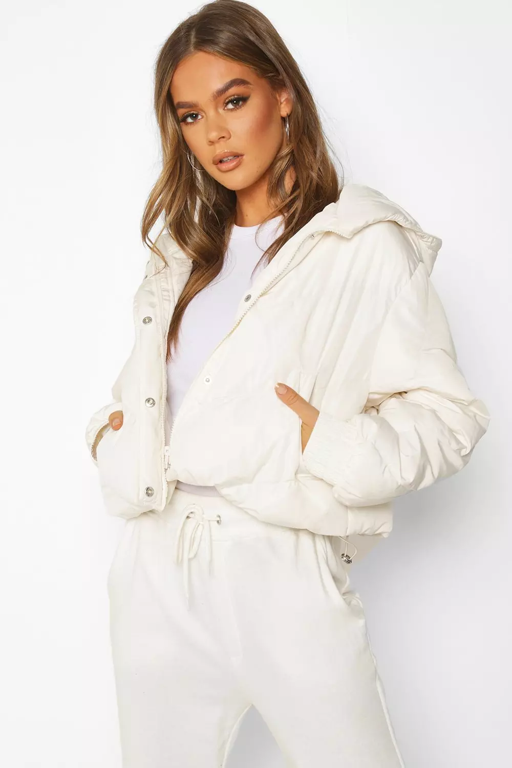 Cropped panelled store hooded puffer